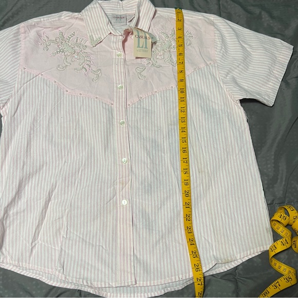 LT Casuals by Liz Thomas white pink striped button down shirt stains medium - Picture 8 of 11